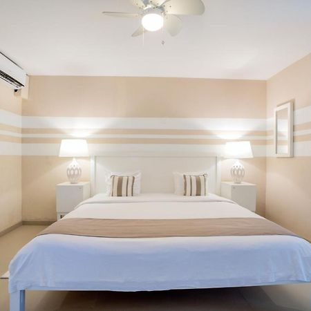 Floris Suite Hotel - Spa & Beach Club - Adults Only Piscadera Bay Экстерьер фото