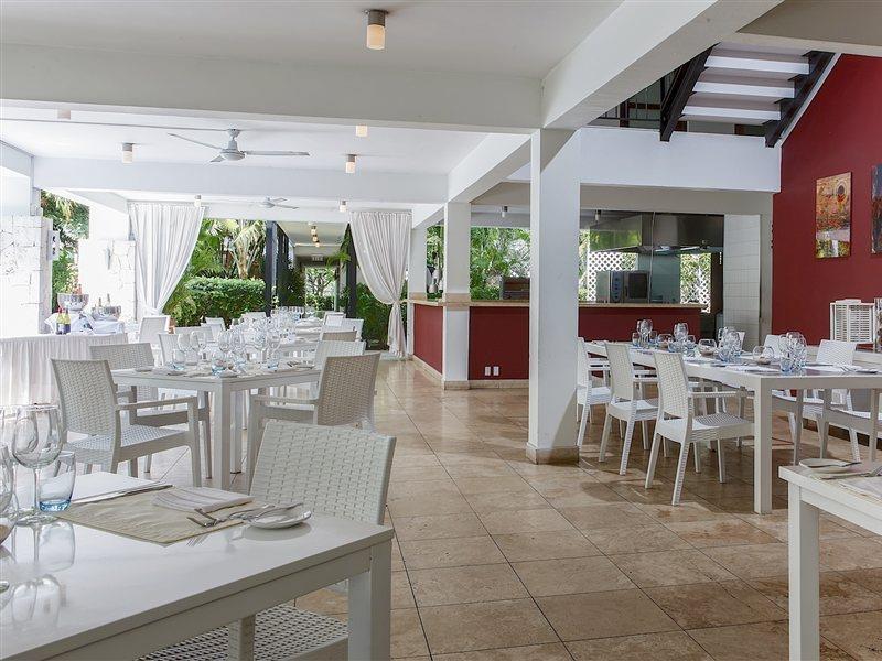 Floris Suite Hotel - Spa & Beach Club - Adults Only Piscadera Bay Экстерьер фото