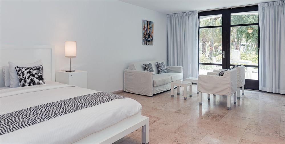 Floris Suite Hotel - Spa & Beach Club - Adults Only Piscadera Bay Экстерьер фото