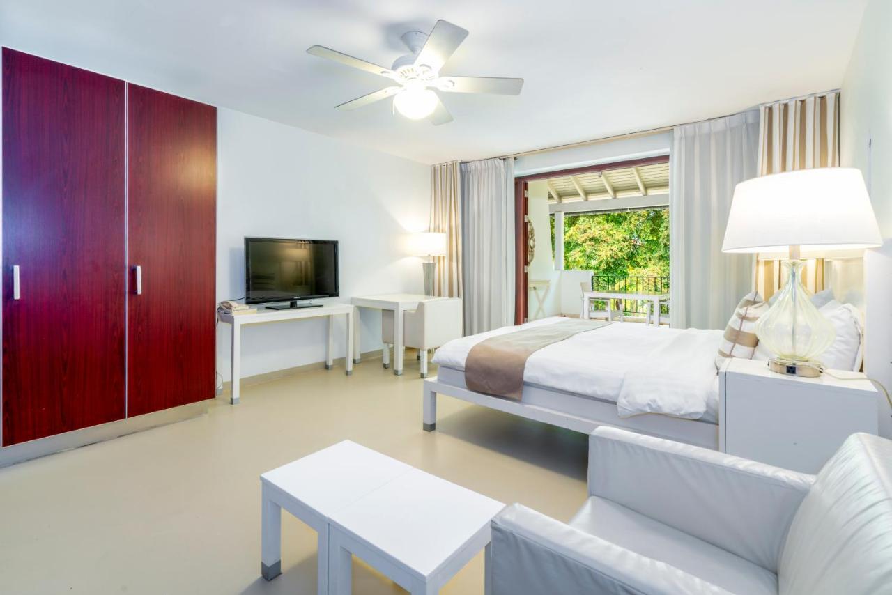 Floris Suite Hotel - Spa & Beach Club - Adults Only Piscadera Bay Экстерьер фото