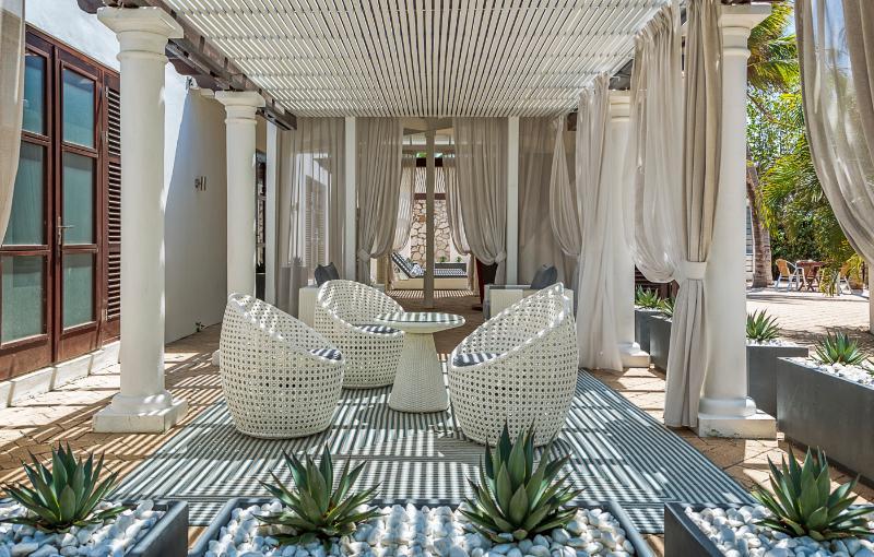 Floris Suite Hotel - Spa & Beach Club - Adults Only Piscadera Bay Экстерьер фото
